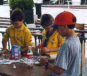 -Un nogentais fabrique des boules de jonglages-
